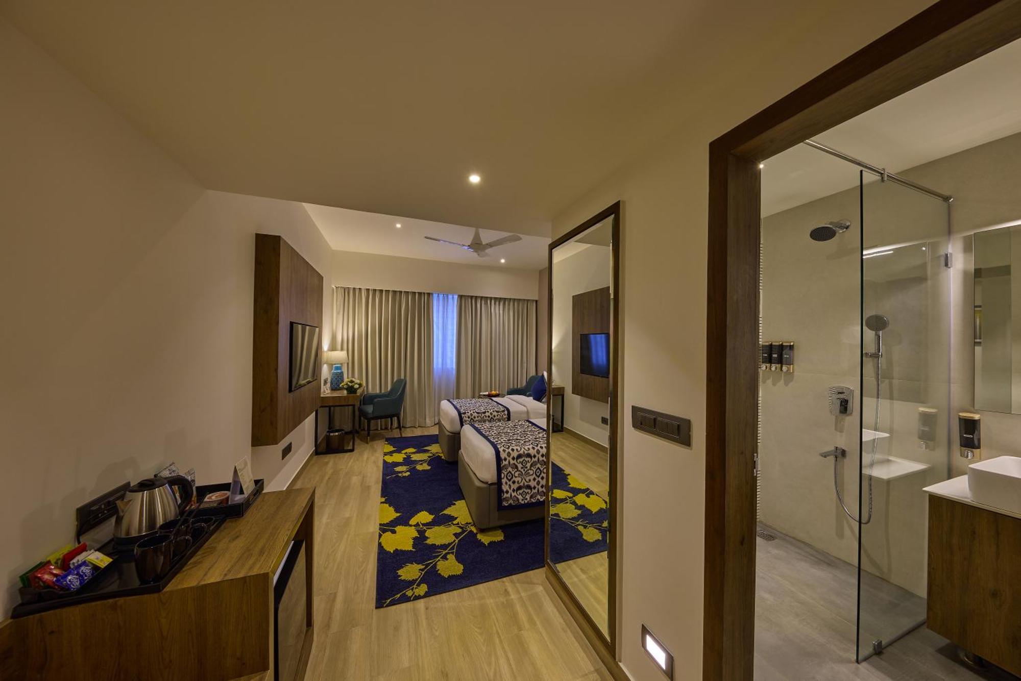 Grand Continent Hebbal A Sarovar Portico Affiliate Hotel Bangalore Exterior photo
